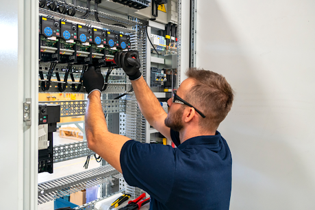 Professional Industrial Drive Repair Services & Field Solutions